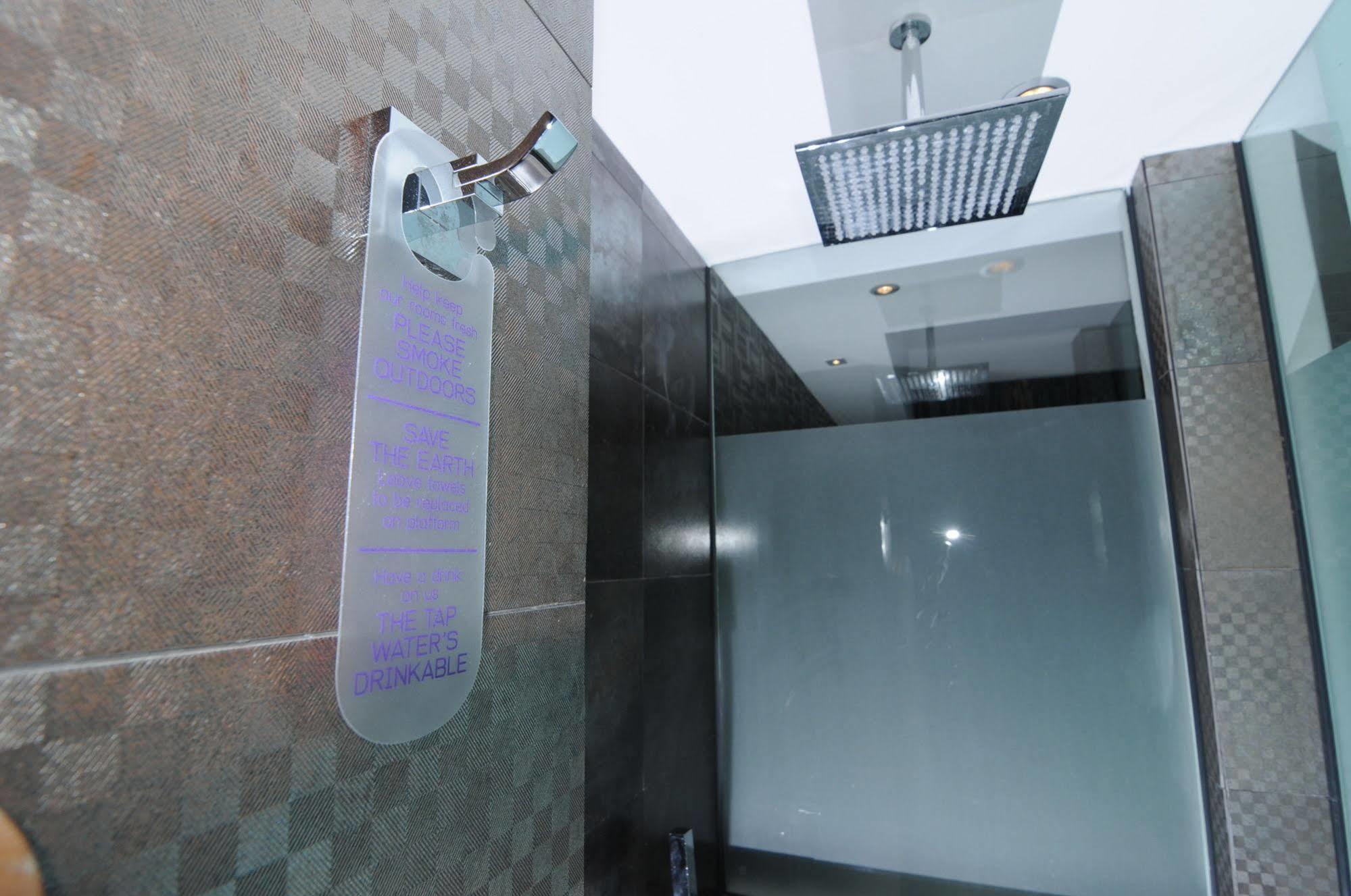 Moon 23 Hotel Singapore Exterior photo